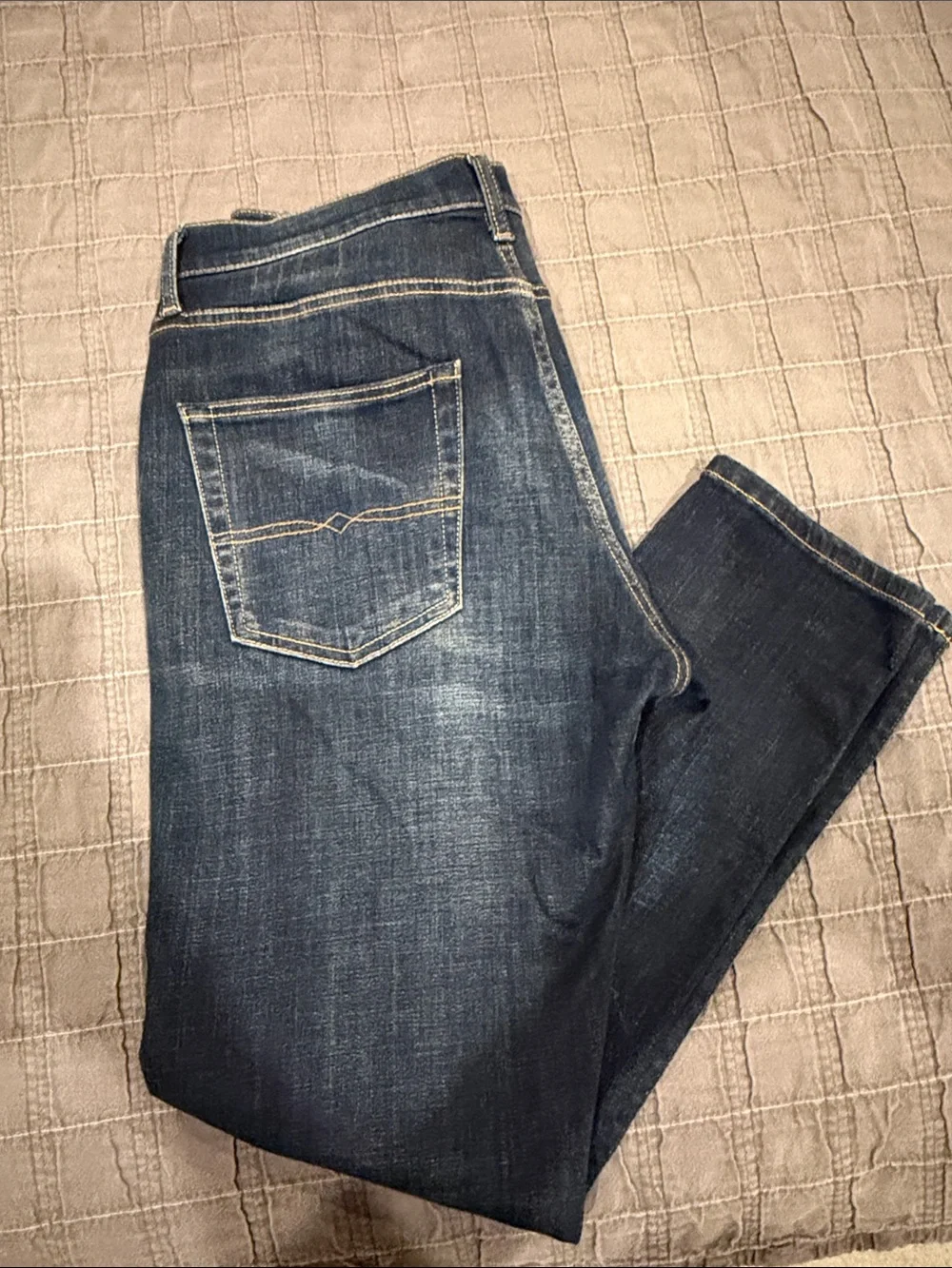 Lucky Brand 412 Athletic Slim Dark Wash Blue Jeans